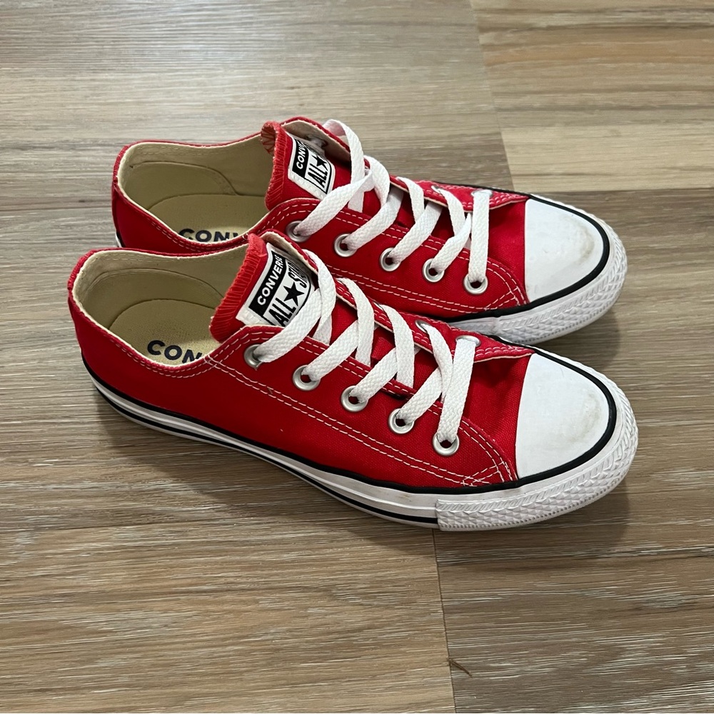 Red converse